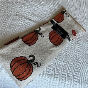 Rachel Zoe Pumpkin Patterned Throw in Orange and Cream-perfect Fall throw 🍂